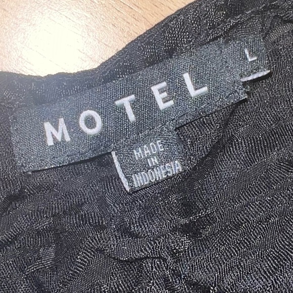 Motel Rocks Black Long Sleeve - Picture 1 of 4